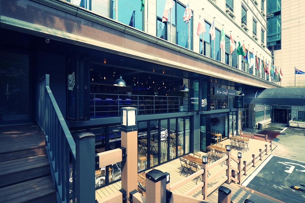 Benikea Premier Hotel Siheung Exteriör bild
