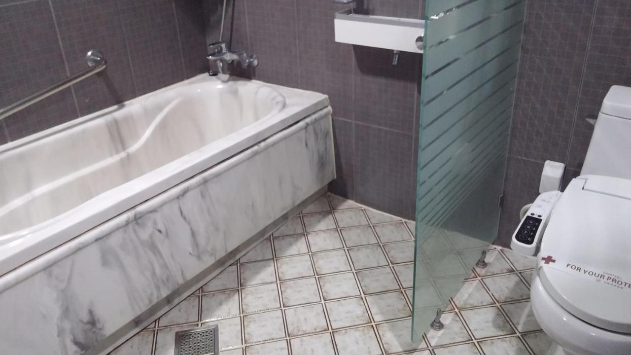 Benikea Premier Hotel Siheung Exteriör bild